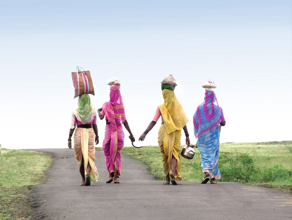 Renkli Gelenekler: Ülkelerin Yöresel Kıyafetler ve İsimleri